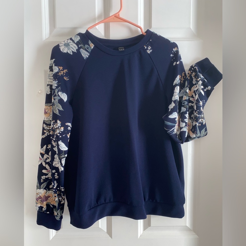 Floral sleeve SHEIN crewneck-blouse